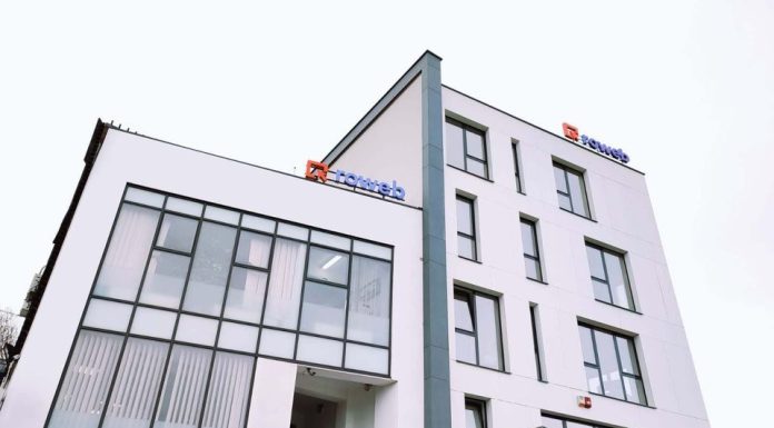 Tranzacție în IT: Roweb cumpără DynamiXRM