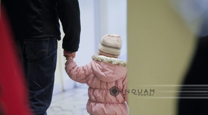 Bucureşti: Bărbat de 52 de ani suspectat că şi-a agresat sexual fiica în vârstă de 4 ani, în timpul orelor de vizită la care avea dreptul