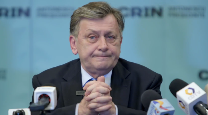 Crin Antonescu, după negocierile dintre Veștea și Simion: ”A făcut bine că s-a dus/ Când sunt mize mari, îți calci pe orgoliu”