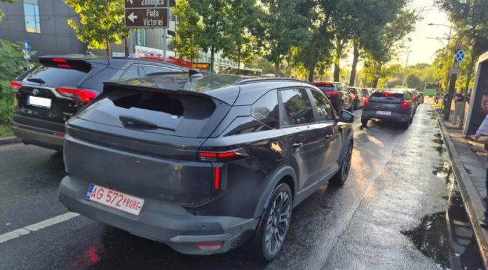 Probe: Dacia Striker, surprinsă pe străzile din Capitală