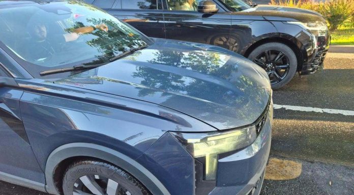 FOTO Primele Dacia Striker au ajuns în București. Lansarea oficială, peste câteva săptămâni