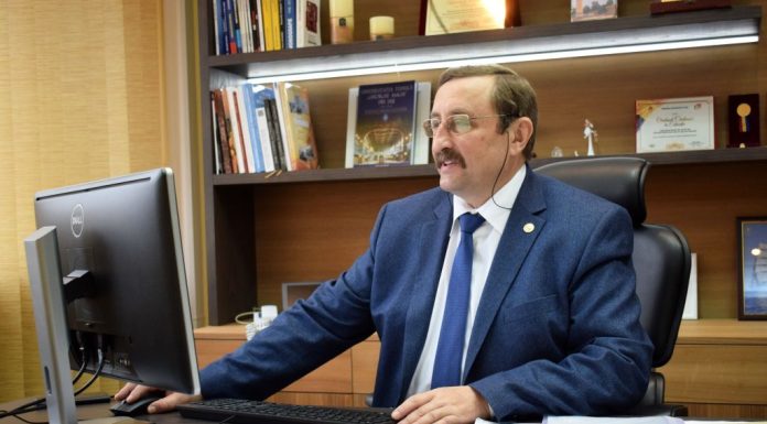 Rectorul Politehnicii Iaşi, senator PSD, pe un grup intern de partid: Astăzi 220 de studenţi din universitatea noastră s-au înscris în partidul nostru / Explicaţii: Nu fac propagandă politică în universitate şi nu am nicio legătură cu înscrierile