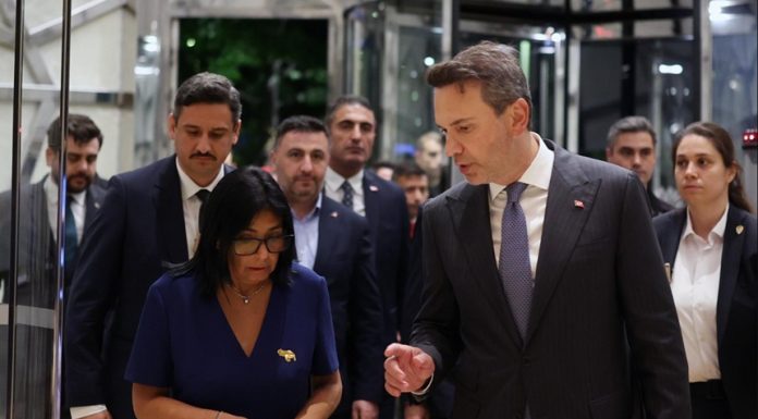 Preşedinta interimară venezueleană Delcy Rodriguez urmează să se întâlnească cu Recep Tayyip Erdogan într-o vizită-surpriză în Turcia, după o vizită de cinci zile în India