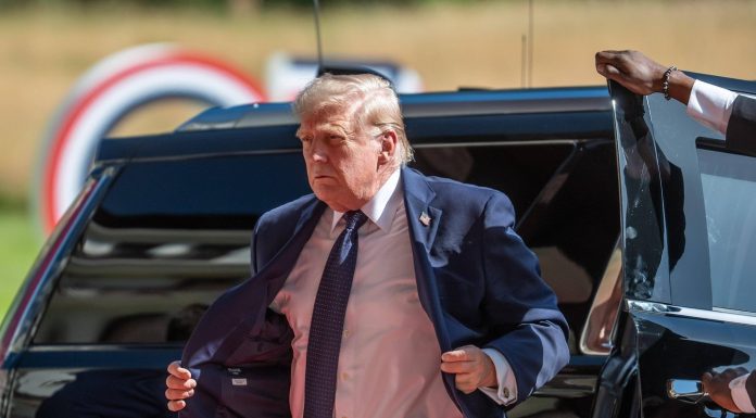 Trump a anunțat semnarea unui acord cu Iranul: „Strâmtoarea Ormuz va fi deschisă total”. Teheranul nu confirmă informația