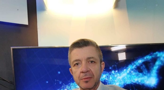 Dr. Toni Popescu (Sanitas): Pe domnul ministru Pîslaru îl apreciez intelectual, dar nu ai voie să faci erori. Nu ai voie să spui: am făcut legea într-un birou şi unele chestiuni au fost omise