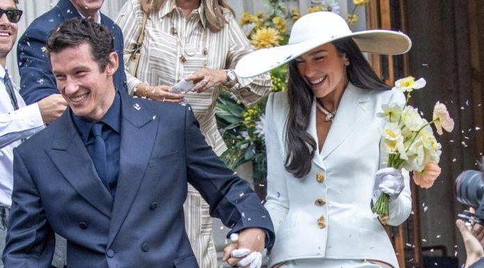 Dua Lipa și Callum Turner s-au căsătorit oficial. Ceremonie discretă la Londra înaintea unei nunți fastuoase în Sicilia