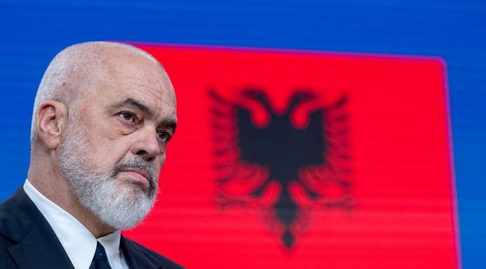 Premierul Edi Rama, întrebat când va adera Albania la UE: ”Sunt 3 lucruri pe care nu le poți prevedea: Dumnezeu, sexul și UE”