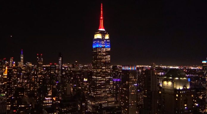 Empire State Building, în culorile Franţei după victoria francezilor împotriva Senegalului la Cupa Mondială de fotbal – VIDEO