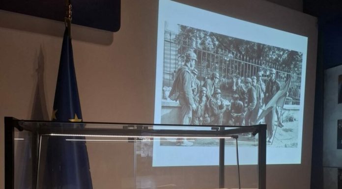 Expoziție inedită la MAE: documente diplomatice declasificate despre Mineriada din iunie 1990