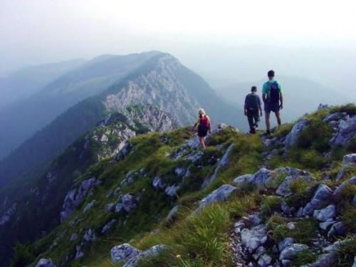 Fabuloasa Românie. Traseu de vară în Piatra Craiului – din Câmpulung la Podul Dâmboviţei