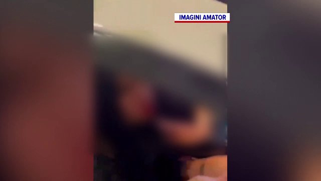 O femeie a primit un pumn în față, care îi era destinat iubitului ei, după o șicanare în trafic pe o stradă din București