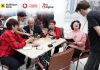 Raiffeisen Bank România se alătură Fundației Vodafone pentru a transforma viața seniorilor prin programul Hi Digital