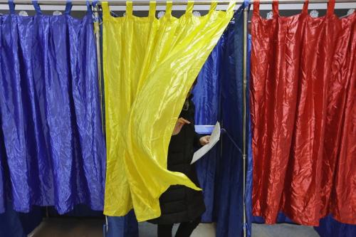 Franța pregătește viitoarele alegeri: un raport oficial clasifică drept „ingerință” contestarea alegerilor, critica presei și "atacurile" la adresa politicienilor
