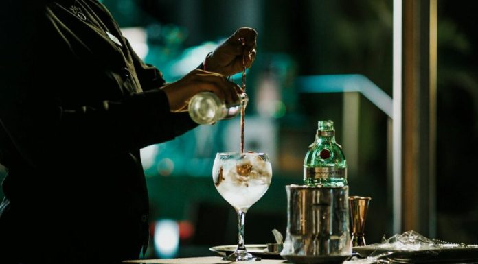Consumul de alcool este în scădere la nivel mondial. Cum schimbă noile generații piața băuturilor