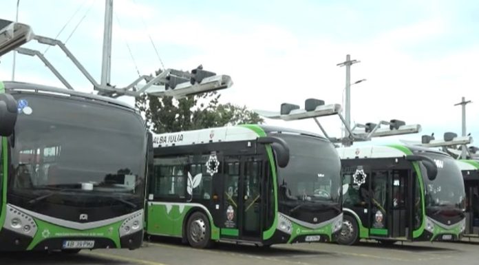 Oraș din România, fără autobuze de peste o săptămână. Operatorul de transport, amendat zilnic cu 30.000 de lei