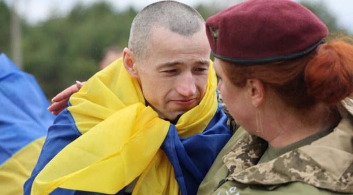Volodimir Zelenski anunță un nou schimb de prizonieri: 185 de soldați ucraineni și un civil s-au întors acasă