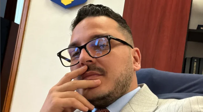 Lui Makaveli i s-ar fi făcut rău în timpul audierilor. Influencerul este anchetat pentru un prejudiciu de 574.000 de lei