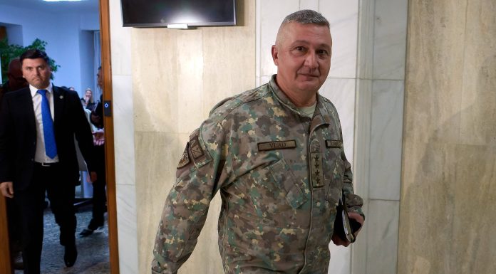 Șeful Armatei Române a cerut să i se dea înapoi telefonul confiscat de DNA. Ce a decis Curtea de Apel București