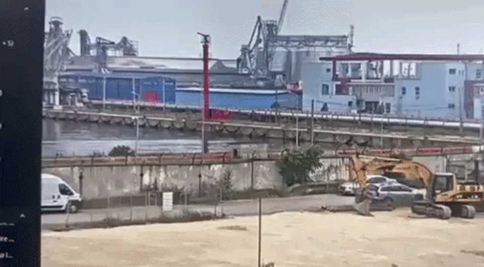 Kievul afirmă că a notificat la timp România că drona din Portul Constanța o să explodeze