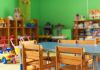 Educatoare înregistrată în timp ce teroriza copiii: „Vierme, handicapat, turbat, să te doară până nu mai poți”