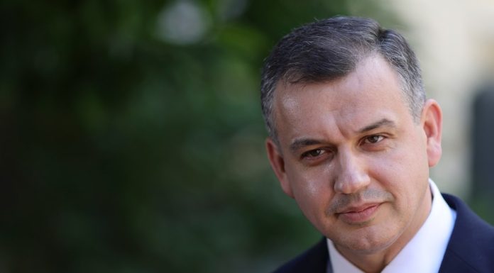 Eugen Tomac continuă discuțiile pentru învestirea Guvernului. Când va fi prezentat Cabinetul