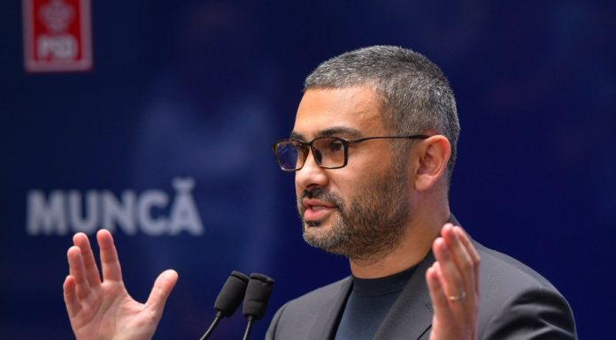 Florin Manole îl acuză pe Dragoş Pîslaru că minte în chestiunea sporului de dirigenţie din proiectul legii salarizării
