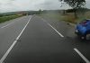 Secvențele teribile cu momentul în care un șofer intră pe contrasens și se izbește frontal de un TIR în Iași. Un bărbat de 82 de ani a murit