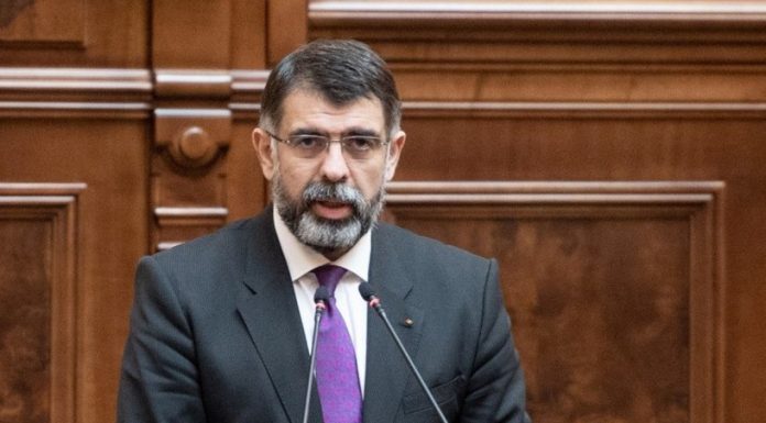 PSD și PNL au respins revenirea la alegerea primarilor în două tururi. Proiectul AUR, susținut și de USR, a picat în Senat
