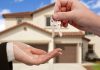 Generația blocată la părinți. Cum a transformat specula imobiliară locuința într-un lux intangibil