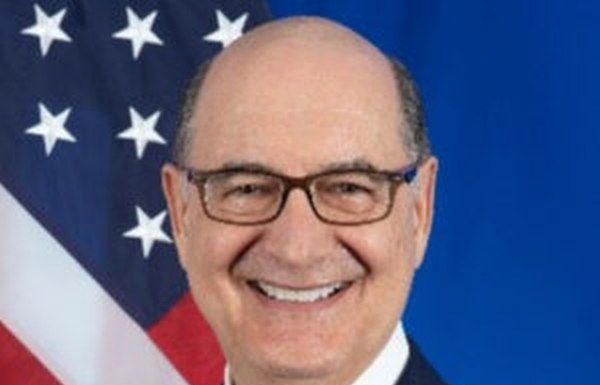 Povestea ambasadorului SUA care ne-a susţinut cauza la Consiliul de Securitate al ONU. S-a născut în România şi a fugit din ţară în anii comunismului