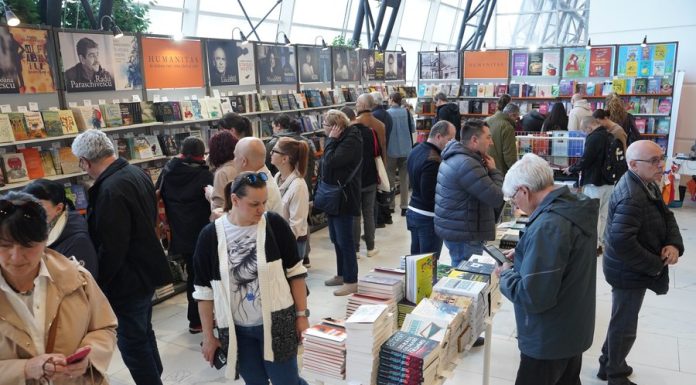 Începe Bookfest 2026, cel mai mare târg de carte din România: maraton de cinci zile cu sute de evenimente, lansări de carte și întâlniri cu autori celebri