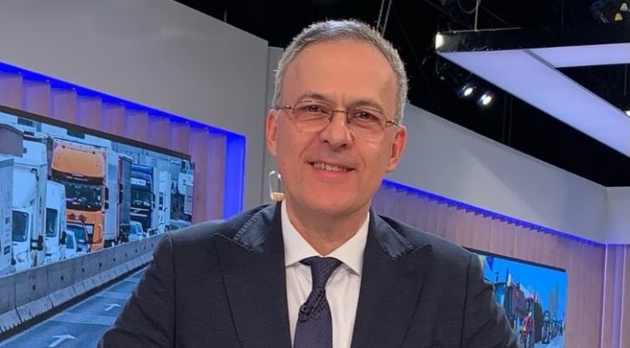 Răzvan Dumitrescu pleacă de la Antena 3 CNN după 16 ani: „Rămân în presă și voi fi mereu alături de voi, dar într-un alt mod”