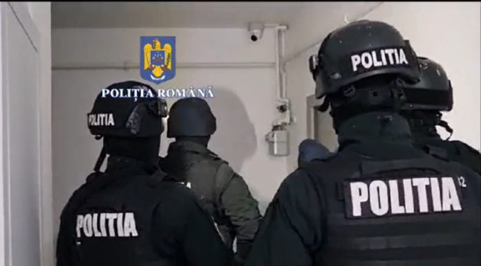 Membri ai clanului Duduianu, aduși la DIICOT într-un dosar de proxenetism și trafic de persoane