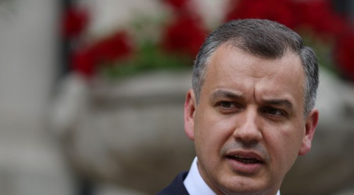 Tomac, dispus să schimbe miniștri din listă dacă partidele au obiecții. „Sunt pregătit să găsim un compromis”