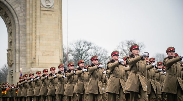Cum vrea Ministrul Apărării majoreze salariile militarilor cu 30%: „Un spor care se dă tuturor oamenilor în uniformă”