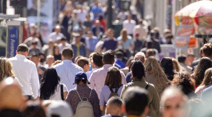 Așteptări sumbre în rândul populației: 8 din 10 români cred că urmează noi creșteri de prețuri