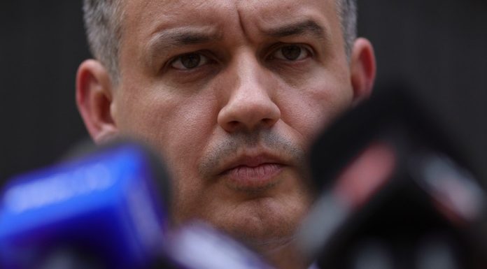 Puterea fără semnătură: PSD și guvernul pe care îl vrea, dar nu îl semnează