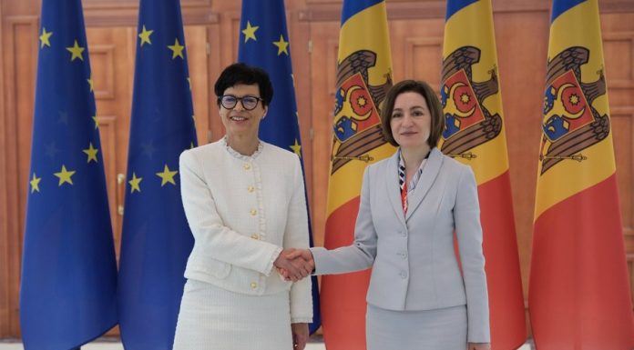 Comisarul european pentru extindere: Republica Moldova ar putea încheia negocierile de aderare până în 2028