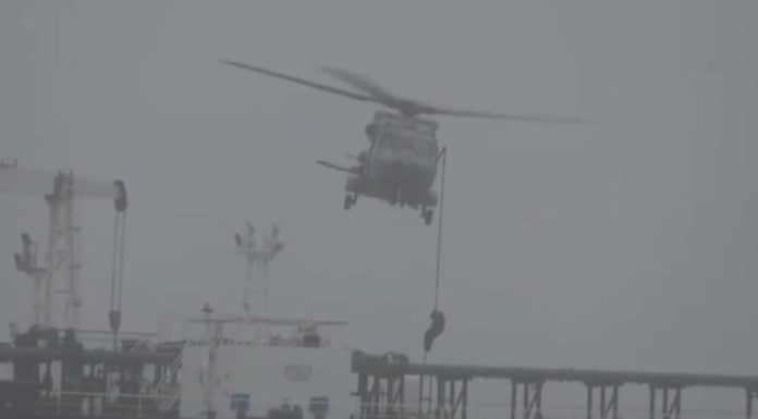 Operațiune franceză în Atlantic. Macron a făcut publice imagini cu sechestrarea unui petrolier rusesc din flota fantomă a Moscovei