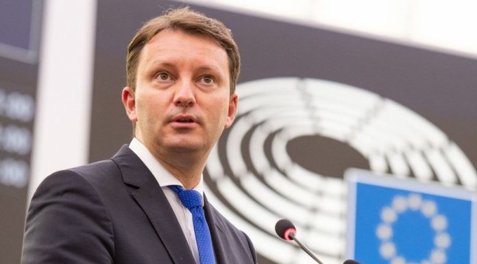 „S-a poziționat într-o antiteză clară față de Germania”. Anunțul lui Siegfried Mureșan despre decizia României în controversa momentului
