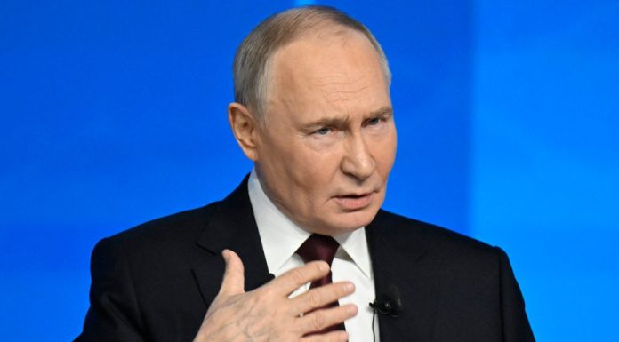 Vladimir Putin răspunde sec la scrisoarea „grosolană” a lui Volodimir Zelenski: „Nu văd interesul unei întâlniri”
