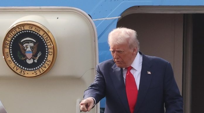 Trump insistă pentru discuții directe Zelenski-Putin. „Lăsați-i să-și rezolve problemele singuri”