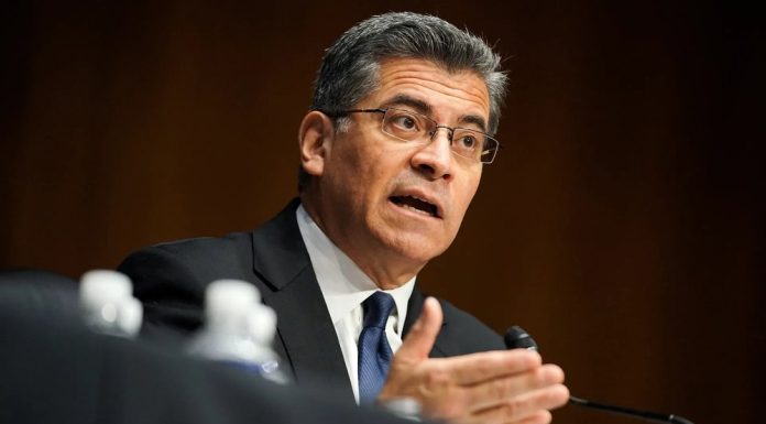 Democratul Xavier Becerra va avansa în etapa următoare a alegerilor pentru funcția de guvernator al Californiei, potrivit estimărilor CNN