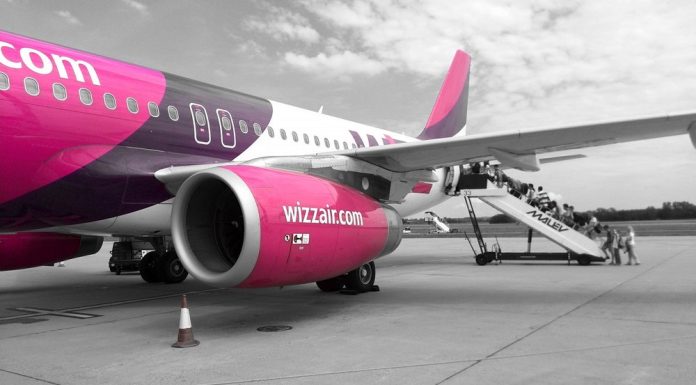 Motivul pentru care o româncă nu mai are voie să zboare cu Wizz Air timp de un an