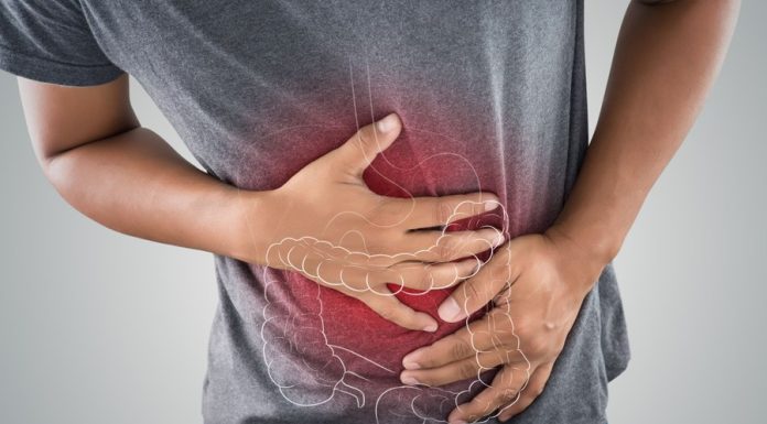De ce crește riscul de cancer de colon la tineri. Un nou studiu atrage atenția asupra alimentelor ultraprocesate
