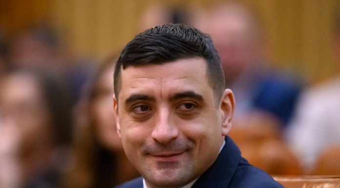 Financial Times: România, „o parabolă a populismului și a modului în care acesta poate fi combătut”. Cum e portretizat George Simion