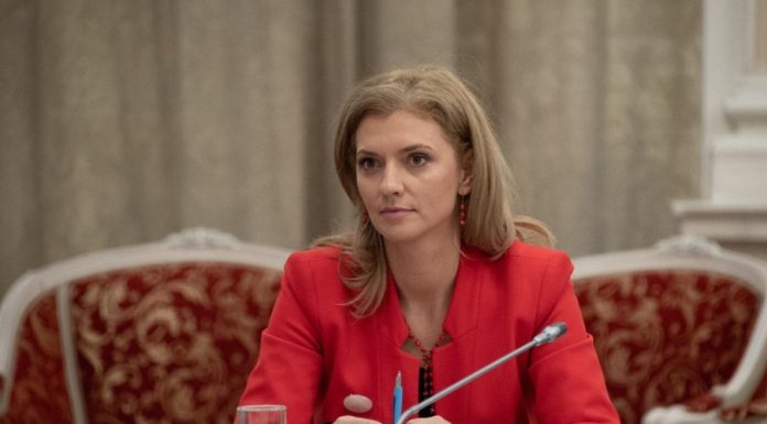 Alina Gorghiu anunță că viitorul Guvern Veștea ar urma să aibă cinci miniștri PNL. Tensiuni majore în interiorul partidului