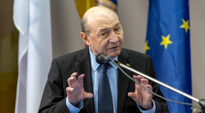 Băsescu apără decizia lui Nicușor Dan de a-l desemna pe Veștea premier, dar îi reproșează o greșeală. Ce îi transmite lui Bolojan