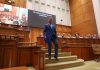 SURSE Guvernul format de Adrian Veștea a picat cu 207 voturi. Cabinetul premierului desemnat nu a obținut voturile necesare învestirii
