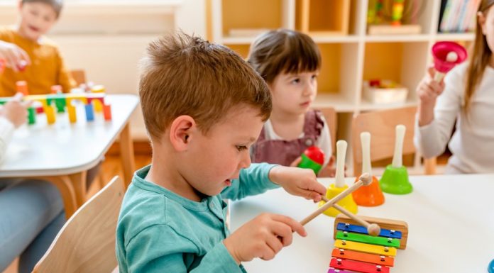 Tabere, cursuri, ateliere. Câte activități sunt prea multe pentru un copil în vacanța de vară?